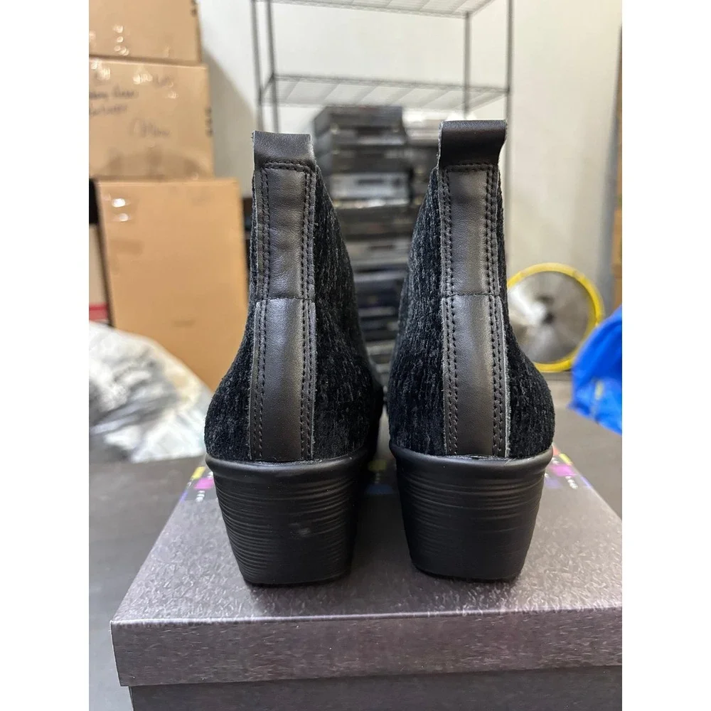 Bernie Mev Sally Black Velvet Wedge Ankle Boots Womens Size 38 US 7.5-8